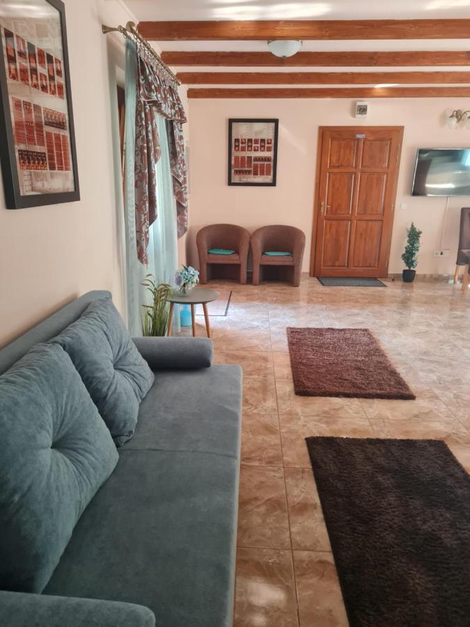 Bed and Breakfast Toroes Panzio Szabolcs Exterior foto